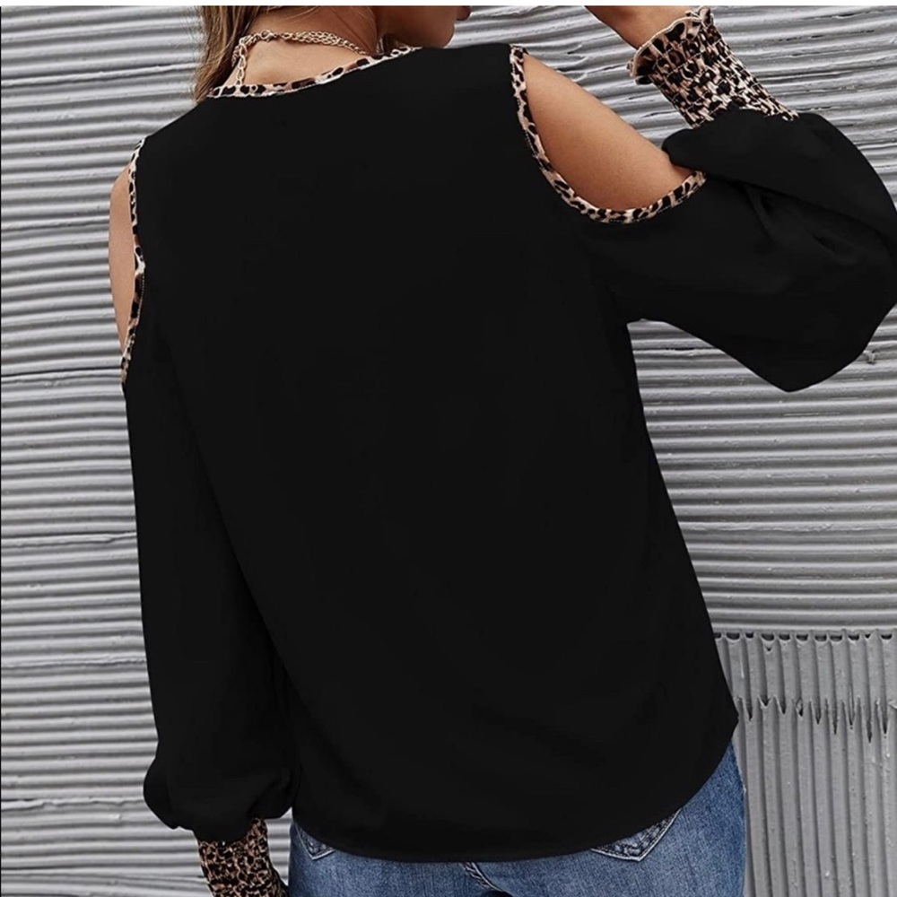 Leopard V Neck Cold Shoulder blouse - Picture 6 of 7